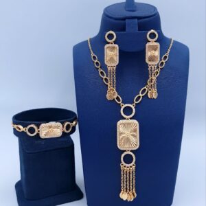 👑 Shine Without Saying a Word | 5-Piece Gold Jewelry Set for the Woman Who Leads with Grace