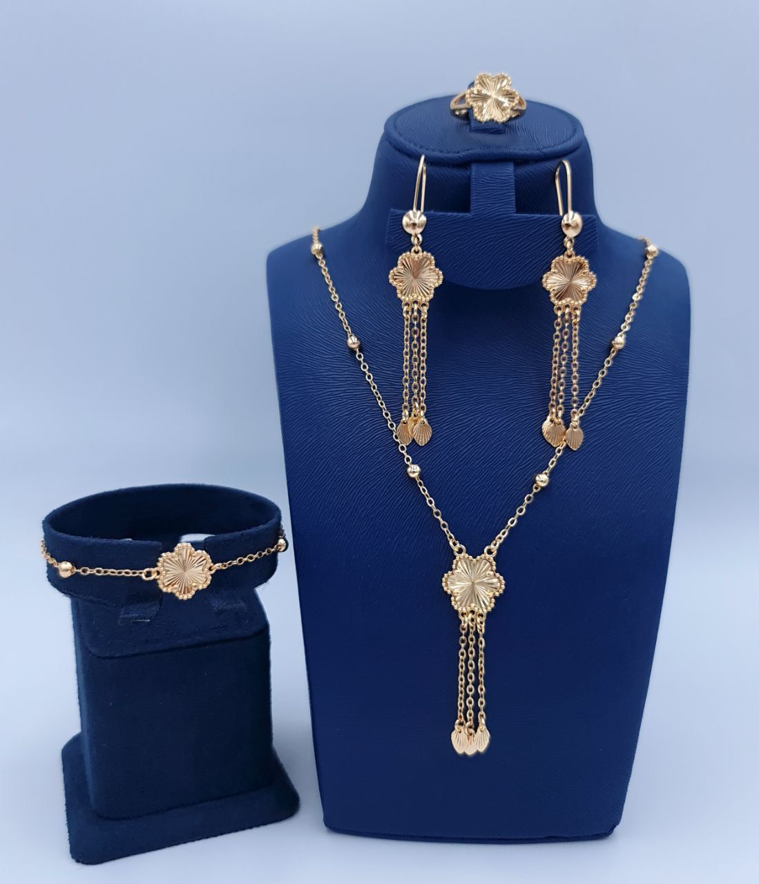 ✨ Crafted for the Moments You’ll Never Forget | Luxury 5-Piece Gold Jewelry Set