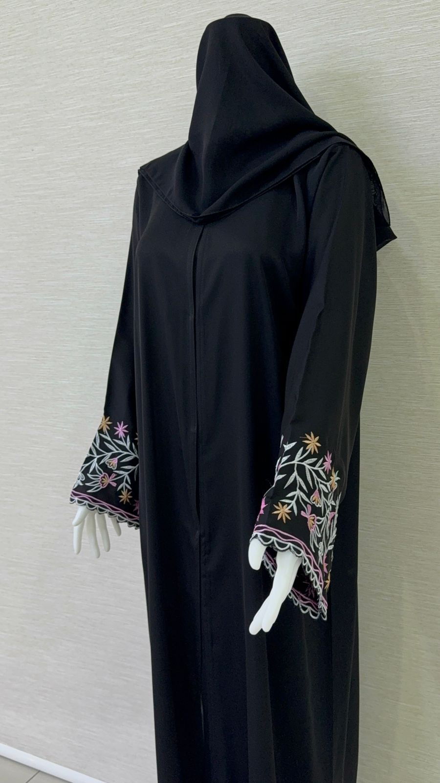 Abaya 6 (4)Unveil Your Style with the 2025 Abaya Collection | Exclusively at Arabian Souq Unveil Your Style with the 2025 Abaya Collection | Exclusively at Arabian Souq