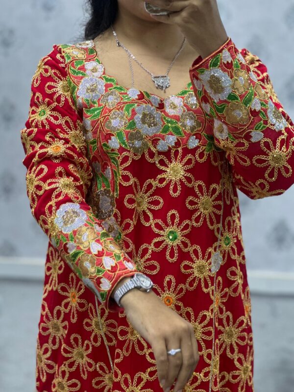 Trending Dubai Fashion: Mukhawar & Jalabiya Collection
