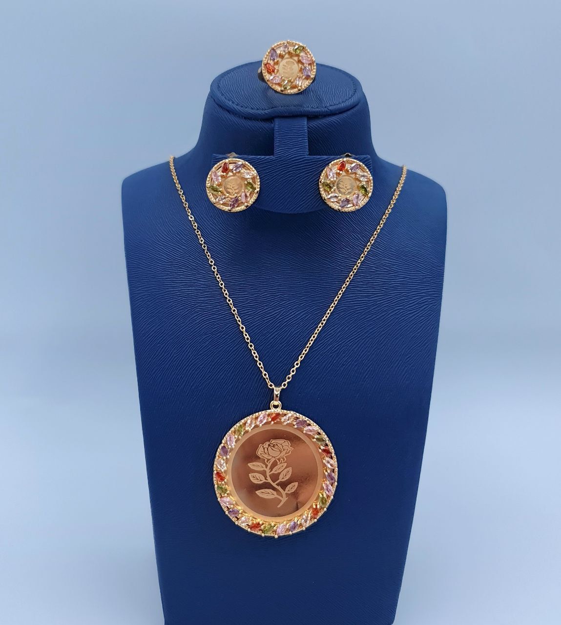 5-Piece Jewelry Set to Celebrate Fashion