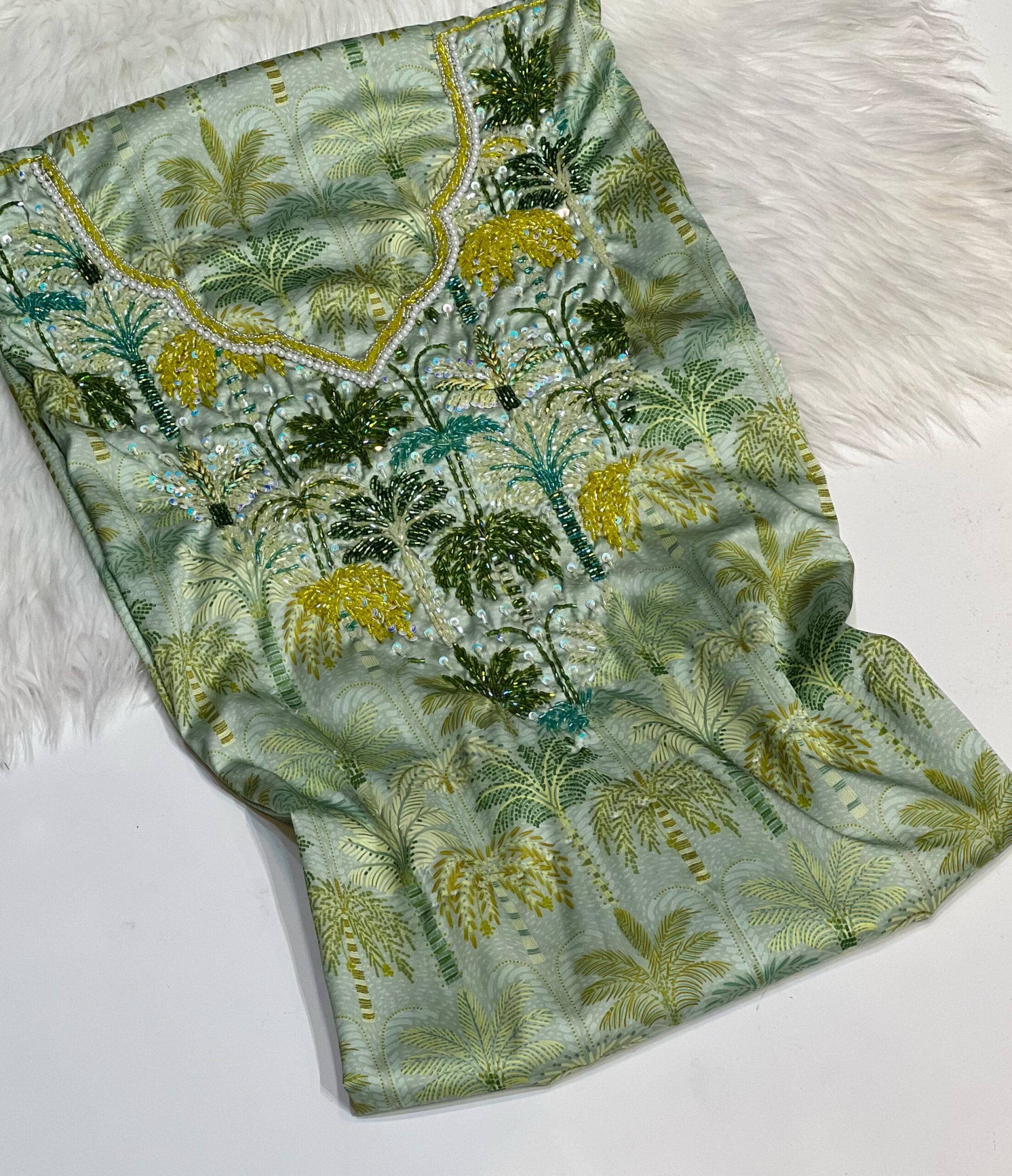 🌸 Premium Arabian Mukhawar – Tradition Meets Modern Elegance