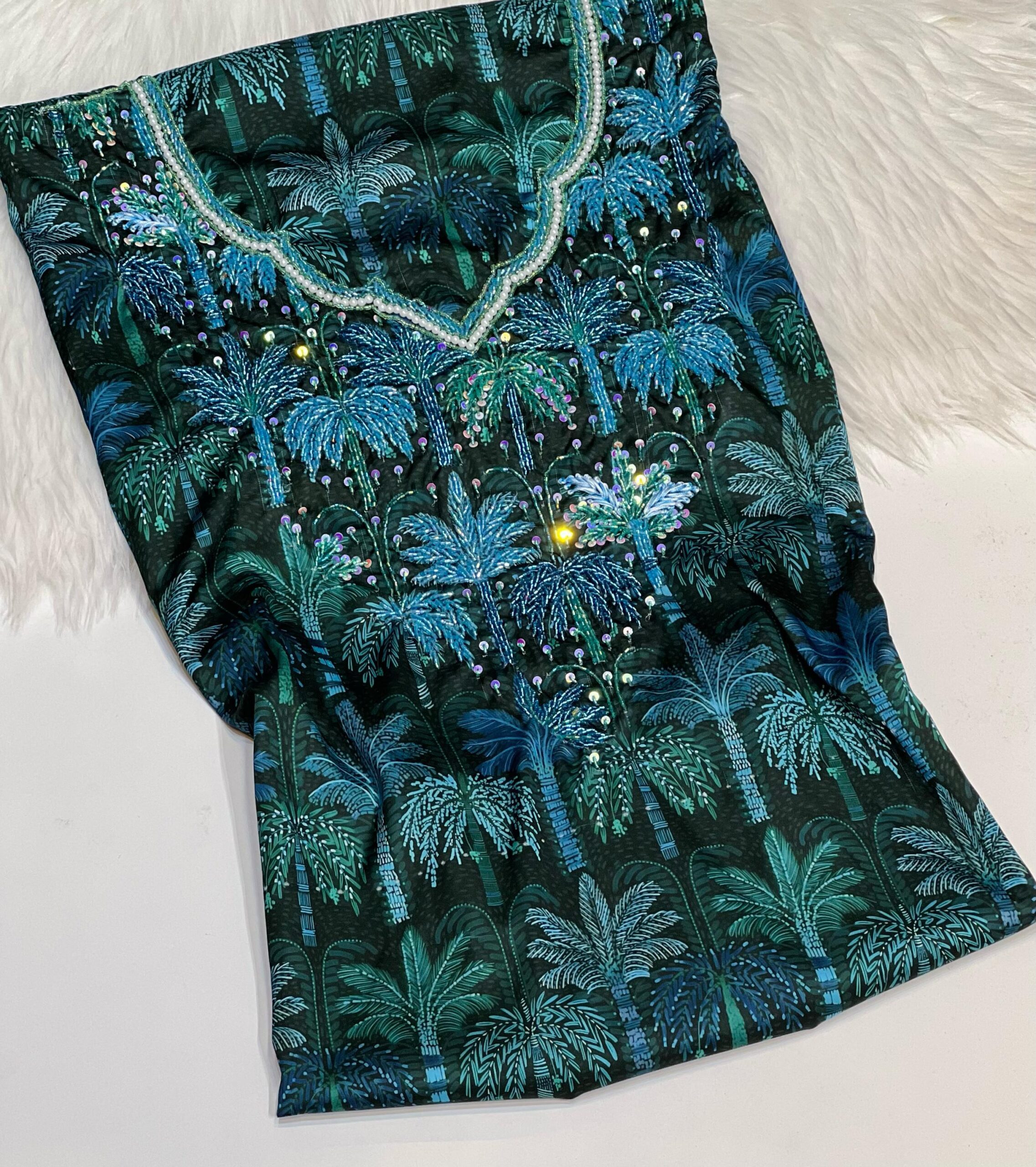 🌸 Premium Arabian Mukhawar – Tradition Meets Modern Elegance